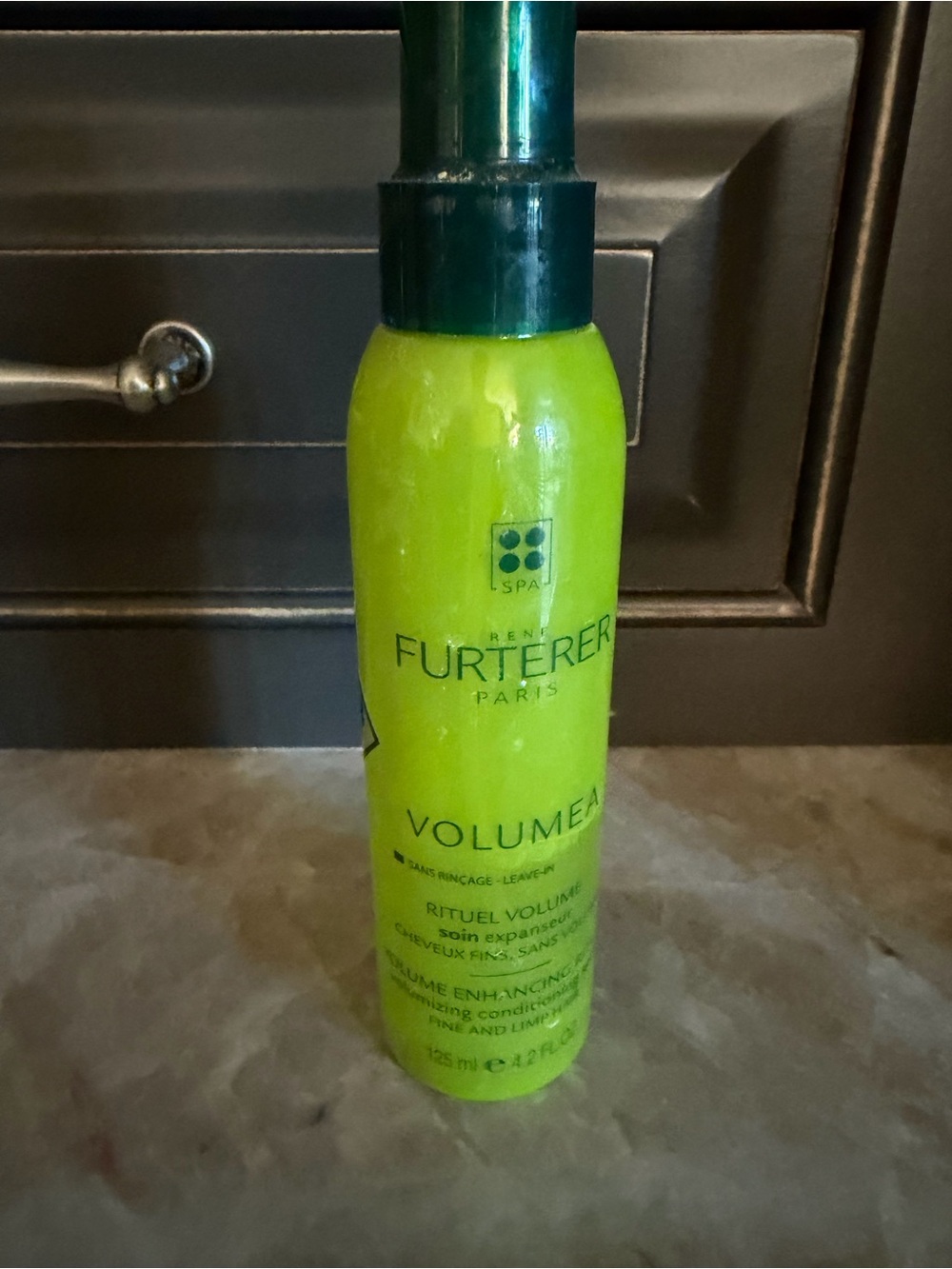 René Furterer Volumea Volume Enhancing Spray - Lime Green Bottle